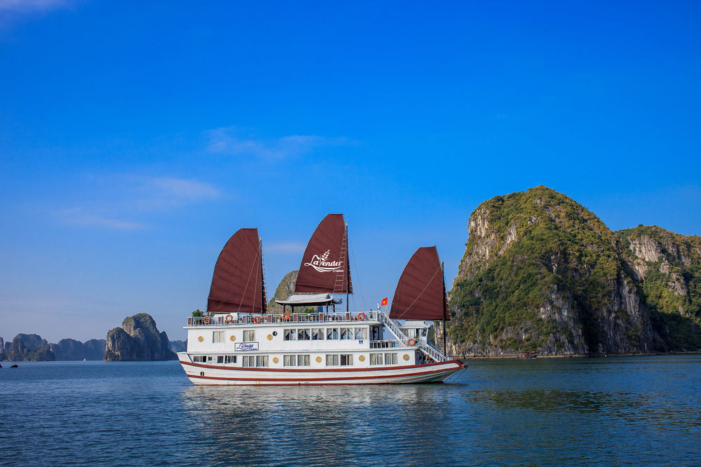 Halong Lavender Cruises Hotel Ha Long Bagian luar foto