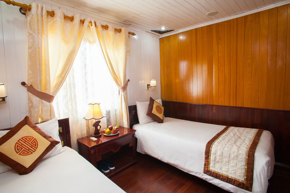 Halong Lavender Cruises Hotel Ha Long Bagian luar foto