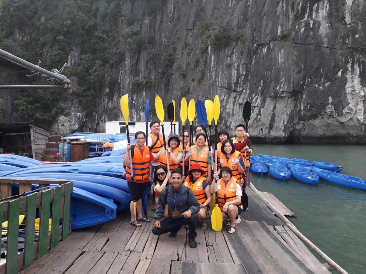 Halong Lavender Cruises Hotel Ha Long Bagian luar foto