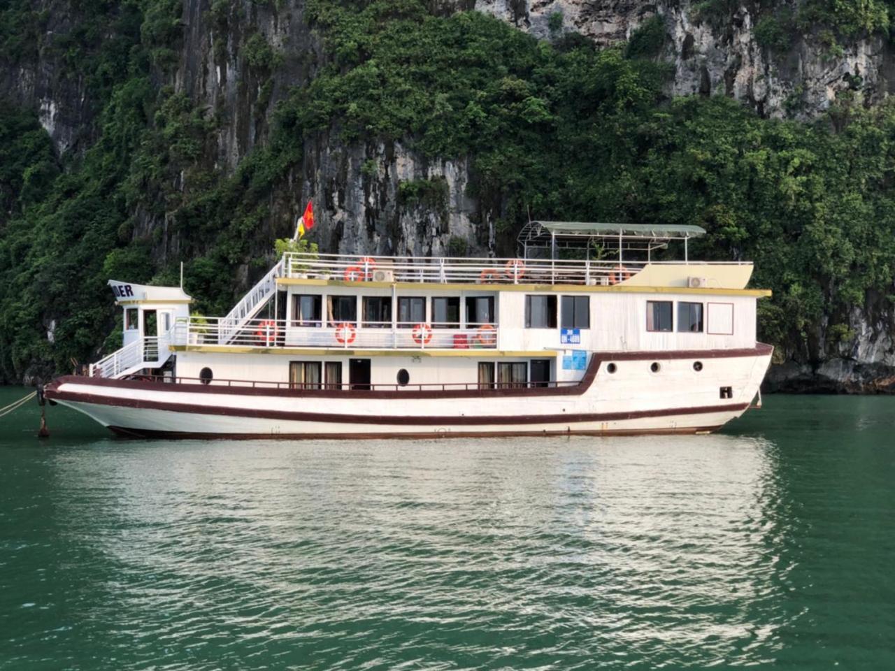 Halong Lavender Cruises Hotel Ha Long Bagian luar foto