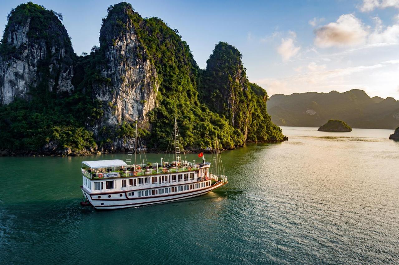 Halong Lavender Cruises Hotel Ha Long Bagian luar foto