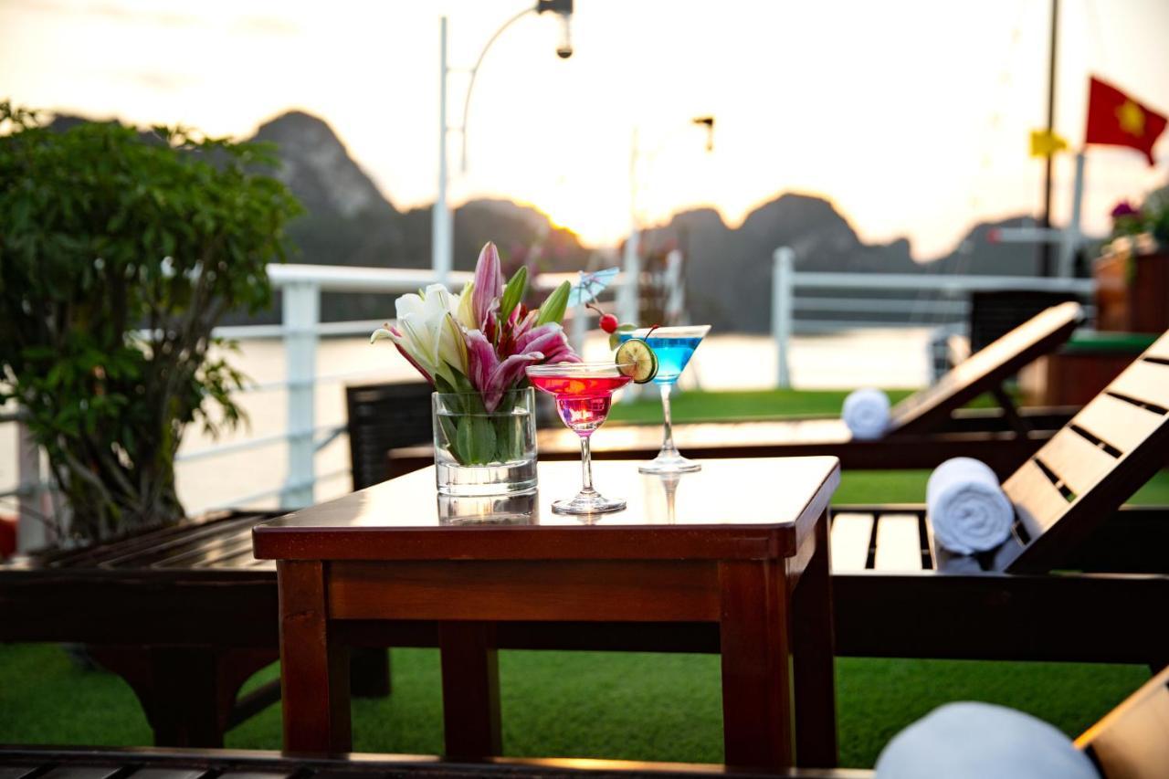 Halong Lavender Cruises Hotel Ha Long Bagian luar foto